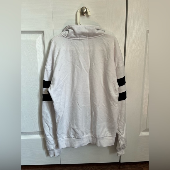Brand: Garage, Colour: White, Size: Women’s XS, Style: Quarter zip sweater - Picture 4 of 7